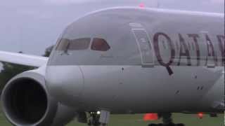 Qatar Airways Boeing 787 Flying During Farnborough Airshow 2012 [upl. by Denise515]