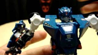 Hunt for the Decepticons BREACHER EmGos Transformers Reviews N Stuff [upl. by Ykcor717]