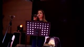 Meryem benallal chante les yeux de la mama en live [upl. by Otsirc]