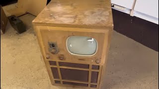 A Quick Look at a 1949 Crosley 10” Console TV [upl. by Lona785]