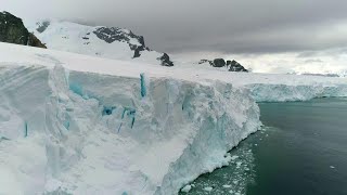 Un iceberg gigante si è sciolto rilasciando 150 miliardi di tonnellate di acqua dolce in mare [upl. by Twila]