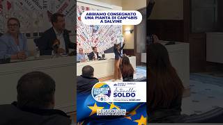 Antonella Soldo consegna una pianta di Cannabis a Salvini [upl. by Timmi]