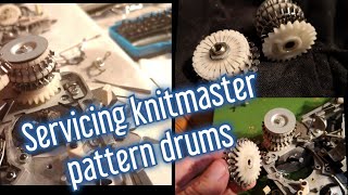 Removing amp servicing knitmaster 700 pattern drums [upl. by Valerlan365]