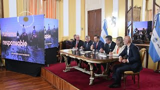 La UNNE presentó junto a Gobierno el primer hotel escuela de la región [upl. by Yecac596]