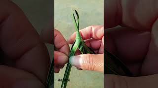 How to make leaf 🌿 grasshopper leafart diy [upl. by Eniortna]