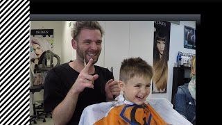 Kinder beim Friseur [upl. by Llenwahs]