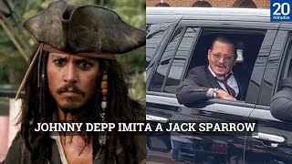 Así imitó Johnny Depp a Jack Sparrow a la salida del juicio contra Amber Heard [upl. by Ainnek608]