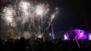 Fireworks Display  Music Concert  Fun Fair Cassiobury ParkWatford 🎬🎇🎆🥳✴️ Vibe1076FM fireworks [upl. by Ikim]