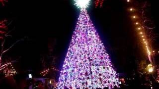 Silver Dollar City Christmas Tree  Carol Of The Bells [upl. by Munroe]