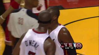 Dwyane Wade DEMOLISH Anderson Varejao with a SICK DUNK 111209 [upl. by Arinaj603]