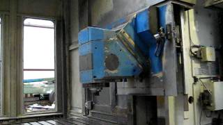 Mandelli M10 machining center centro di lavoro 090° quotoverquot head twin pallet [upl. by Sylado]