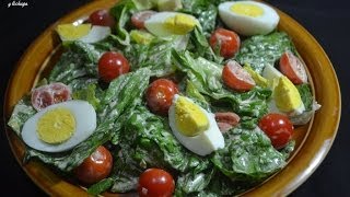 Ensalada con lechuga huevos  tomates y aguacates [upl. by Amehr]