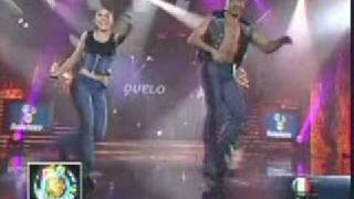 LATIN LOVER Y MARIANA BAILANDO QUEBRADITA [upl. by Nihahs]