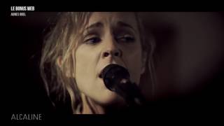 Alcaline Le Live de la semaine  Agnes Obel quotFamiliarquot [upl. by Pontus]