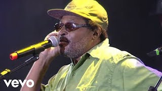 Natiruts  Malandrinha Natiruts Reggae Brasil  Ao Vivo ft Edson Gomes [upl. by Krasner116]