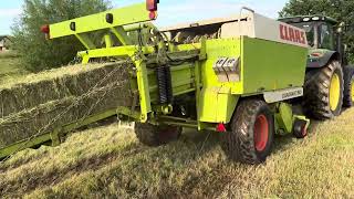 CLAAS Quadrant 1150 knotter [upl. by Daahsar]