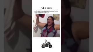 QUANTOS GRAUS SÃO NECESSÁRIOS PARA EMPINAR UMA MOTO E NÃO CAIR cnu memes humor matemática [upl. by Anegal731]