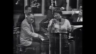 Duke Ellington amp Ella Fitzgerald  Cotton Tail video 30 gennaio 1966 Teatro Lirico di Milano [upl. by Liemaj]