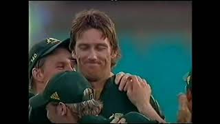 Highlights of the 200607 Commonwealth Bank Series Second Final [upl. by Anelim]