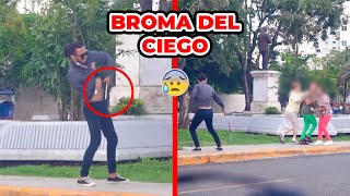 BROMA PESADA DE CIEGO 2 🤣 SE ASUSTAN CON EL BASTÓN 😰 [upl. by Onaivlis791]