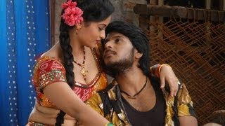 Gundello Godari Movie  Aa Eedhi Kurrodu Item Song [upl. by Oivaf]