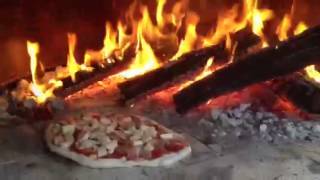 Pizza backen mit der Feuerschale  Grilllandch Pizzaofeneinsatz p1 [upl. by Kelsy]