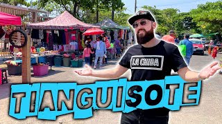 MERCADO DE PULGAS TIANGUIS DE LOS LAVADEROS EN VERACRUZ MEXICO FLEA MARKET [upl. by Eednahs98]