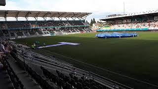 HamKam  FK Jerv 20 Briskeby Gressbane 3 Juni 2018 Spillerne kommer på banen [upl. by Enillebyam]