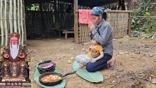 Single mother picks medicinal herbs to sell and buys food to cook and offer to the gods [upl. by Nowed153]