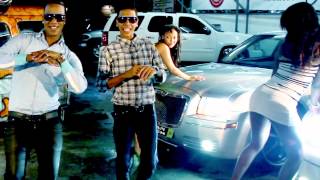 Wilo D New  Menea Tu Chapa Video Oficial [upl. by Akinit]