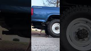 1985 F250 Diesel cold start exhaust view [upl. by Yatnuhs]