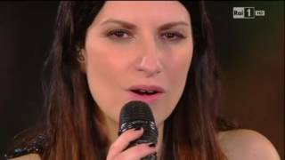 Laura Pausini  Uguale a Lei  Live Vocal Range [upl. by Hctub896]