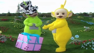 Teletubbies på norsk  Jordbær plukking  35 [upl. by Atteuqaj]