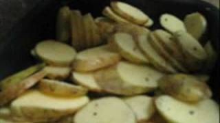 Oven Fries بطاطا مقليه بالفرن [upl. by Vittoria]