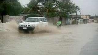 Isaac verwüstet Zeltstädte in Haiti [upl. by Yelir280]