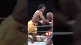 Round 1 Marvin Hagler vs Thomas Hearns😲Thomas Hearns vs Marvin Haglerboxing shorts viral [upl. by Dittman566]