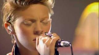 La Roux  Quicksand MTV Live Sessions 2009 [upl. by Brodsky824]