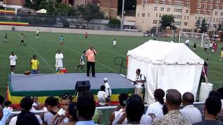 Abebe Belew cracks jokes at Festival [upl. by Publia]