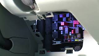 18 T680 Kenworth Driver Academy  Fuse Box amp On Board Diagnostics [upl. by Uphemia184]