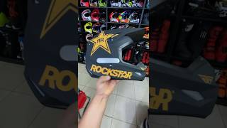 CAPACETE FLY KINETIC ROCKSTAR 22 PRETO DOURADO rockstar moto flyracing motocross honda crf [upl. by Pippo933]