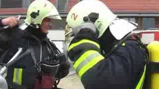 Löschangriff der Berufsfeuerwehr [upl. by Eartha531]