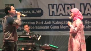 Wali  Yank Live Wali feat Bupati Lebak HUT Kabupaten Lebak ke186 Tahun 2014 [upl. by Nerraw]