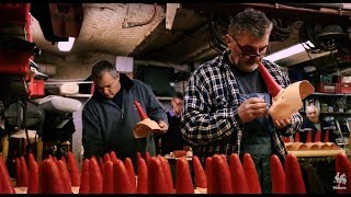 Fabrication des masques de Blancs Moussis [upl. by Nahsrad603]