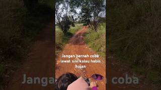 Berani Lewat Sini Habis Hujan trendingshorts youtubeshorts motovlog shortvideo tanahmerah [upl. by Milan881]