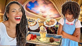 Mom vs Naiah Vs Elli Waiter Picks Our Food at Disney World’s Magic Kingdom [upl. by Ainahpets]