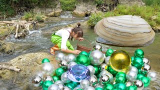 🔮💎🎁Teenage Girls Incredible Riverbank Find Giant Mussel Contains Collection of Valuable Pearls [upl. by Marielle309]