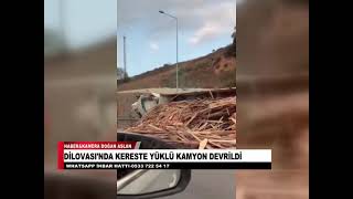 DİLOVASINDA KERESTE YÜKLÜ KAMYON DEVRİLDİ [upl. by Onirefes]