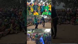 Ahmad Bongi Mjumbe CCM Taifa Akisakata Dansi Mbele ya Wajumbe Kata ya Nanjirinjiri Kilwa Lindi ccm [upl. by Naitsabas]