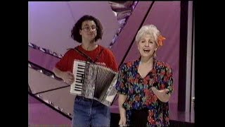 Blaga Petreska  Sveni mi sveni nevene  Mtv 1992 High Quality Music [upl. by Dleifniw]