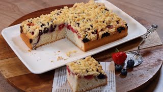 Ein einfacher Streuselkuchen mit Beeren  Beerenkuchen  Blechkuchen  Lecker im Landhaus [upl. by Corkhill994]